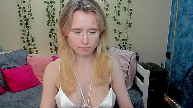 Snapshot of _adel_brooks_ chatting on 02-19-25, 09:36 adel brooks online show from 02-19-25, 09:36