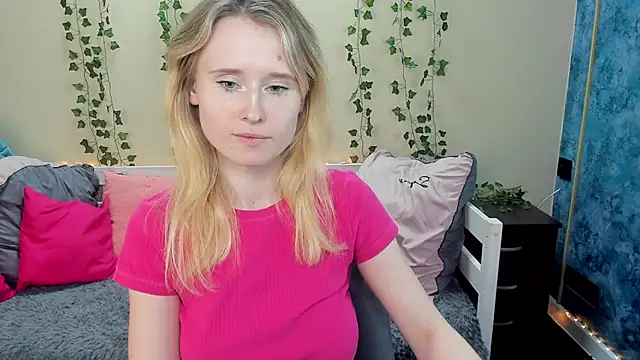 Snapshot of _adel_brooks_ chatting on 03-02-25, 06:30 adel brooks online show from 03-02-25, 06:30