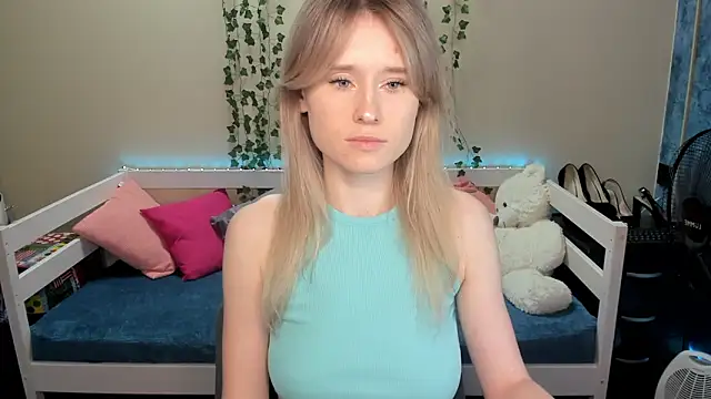 Snapshot of _adel_brooks_ chatting on 10-08-25, 06:38 adel brooks online show from 10-08-25, 06:38