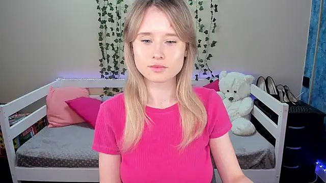 Snapshot of _adel_brooks_ chatting on 10-19-25, 06:30 adel brooks online show from 10-19-25, 06:30