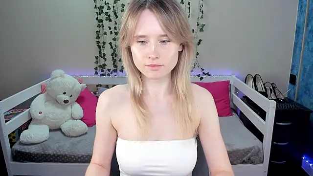 Snapshot of _adel_brooks_ chatting on 10-21-25, 06:30 adel brooks online show from 10-21-25, 06:30