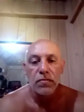 Snapshot of Raquelluciano chatting on 02-02-26, 04:38 Raquelluciano online show from 02-02-26, 04:38