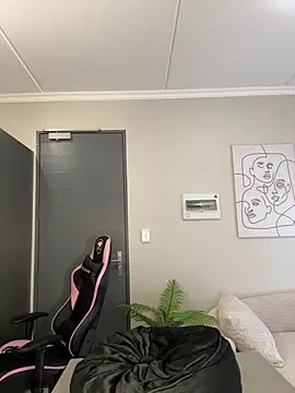 Neelo-Smith online show from 03-15-25, 05:52