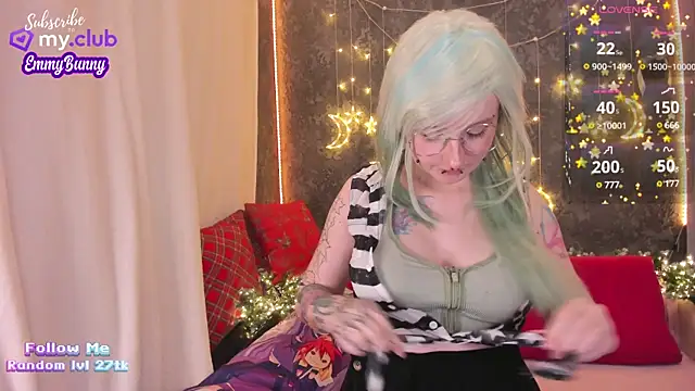 EmmyBunny online show from 12-18-24, 05:31