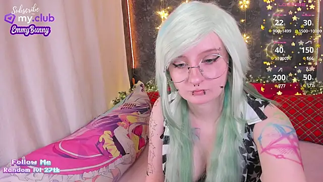 EmmyBunny online show from 12-19-24, 04:02