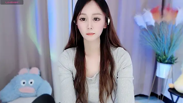 Aimee-520 online show from 12-14-24, 09:40