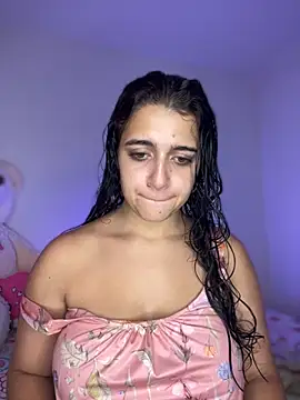 Alicia Ruiz online show from 10-06-25, 07:33