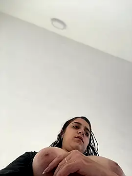 Alicia Ruiz online show from 10-08-25, 07:44