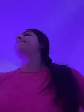 Alicia Ruiz online show from 10-22-25, 08:08