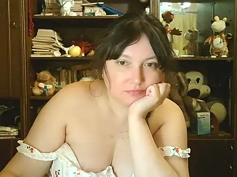 Snapshot of CarrieQPeach chatting on 04-15-26, 08:42 CarrieQPeach online show from 04-15-26, 08:42
