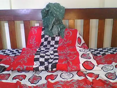 SilentQueen93 online show from 09-10-25, 12:27