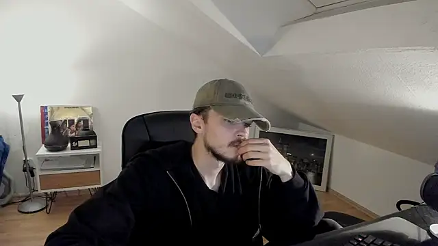 naked psy online show from 10-29-25, 02:03