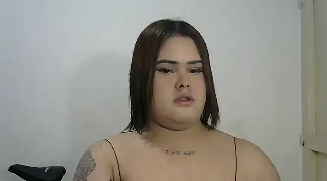 Snapshot of antonellasex1998 chatting on 03-08-25, 04:45 antonellasex1998 online show from 03-08-25, 04:45
