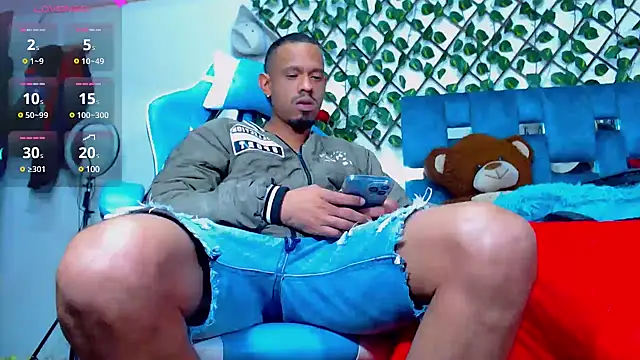 black latin23cm online show from 03-15-25, 11:50