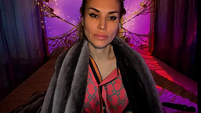 Radmila Queen  online show from 11-27-25, 10:39