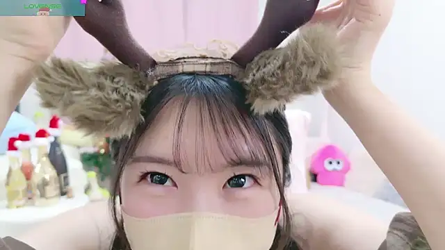 Snapshot of anchan_ chatting on 12-25-24, 12:37 anchan online show from 12-25-24, 12:37