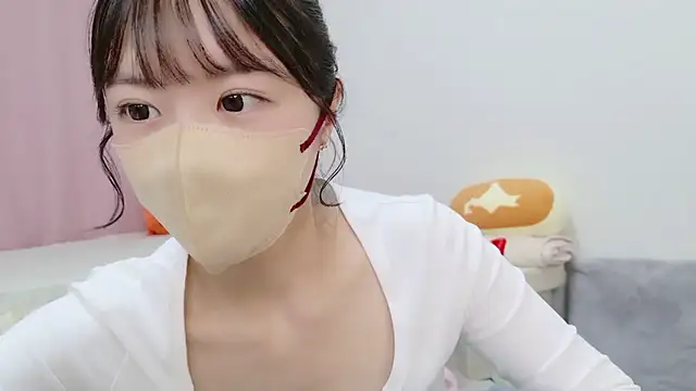 Snapshot of anchan_ chatting on 09-19-25, 02:40 anchan online show from 09-19-25, 02:40