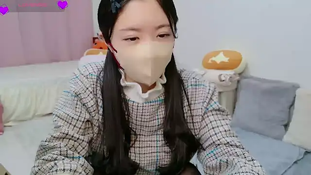 anchan  online show from 10-28-25, 01:36