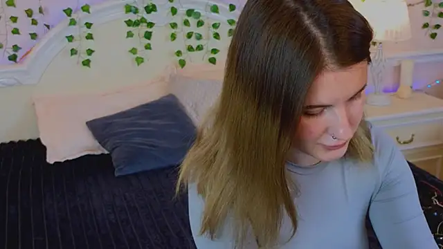 Snapshot of EvaTyrell chatting on 03-02-25, 10:16 EvaTyrell online show from 03-02-25, 10:16