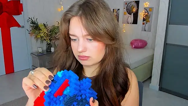 MiracleCurly online show from 03-06-25, 10:26