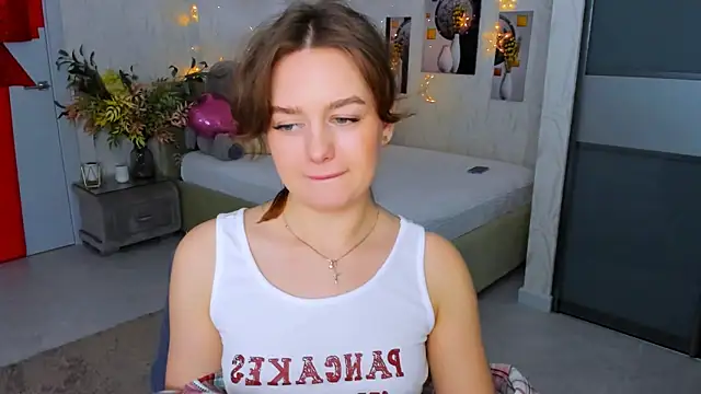 MiracleCurly online show from 03-15-25, 06:54