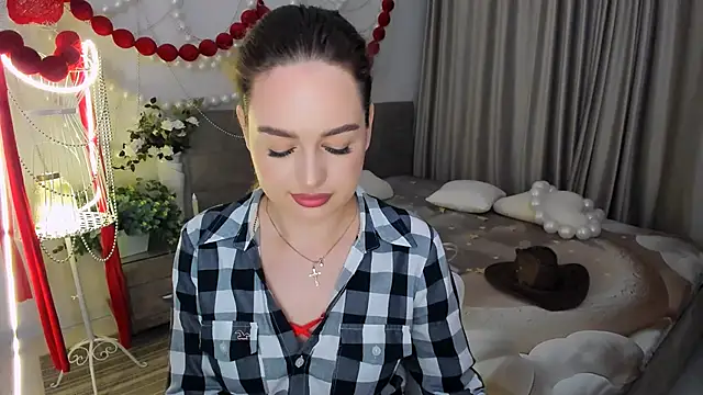 MiracleCurly online show from 05-12-26, 07:22