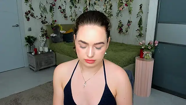MiracleCurly online show from 06-26-26, 10:30