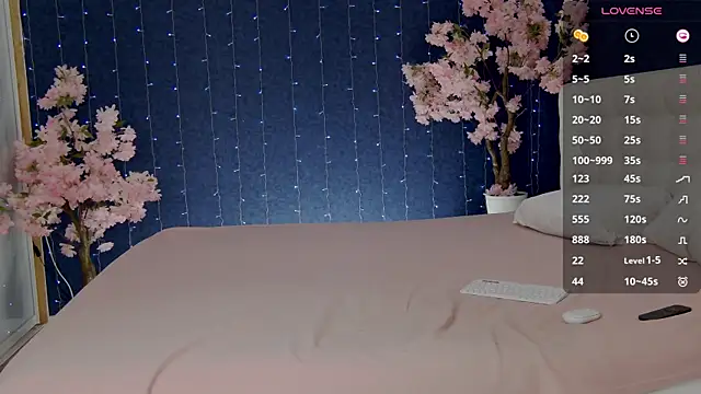 -Mirror-Girl- online show from 10-24-25, 04:25