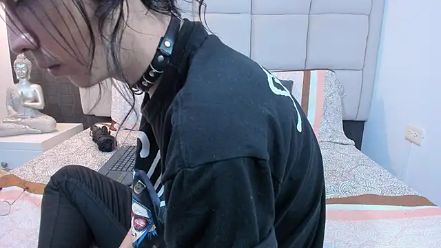 Hecatee 77 online show from 02-05-25, 07:42