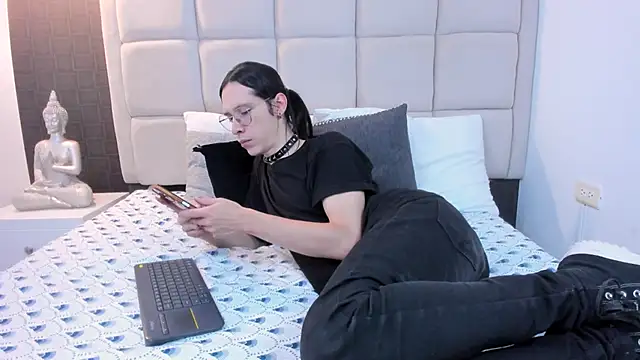 Hecatee 77 online show from 02-28-25, 07:14