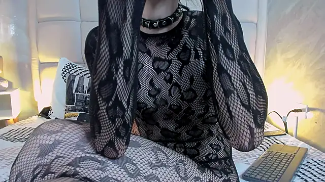 Hecatee 77 online show from 12-17-25, 07:53