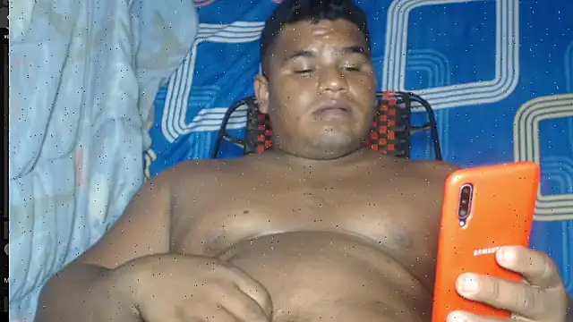 Snapshot of PONSE_LATINO chatting on 02-06-25, 12:00 PONSE LATINO online show from 02-06-25, 12:00