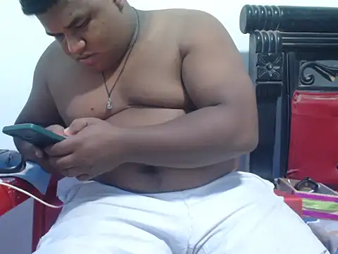 Snapshot of PONSE_LATINO chatting on 10-23-25, 09:35 PONSE LATINO online show from 10-23-25, 09:35