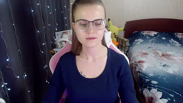 MissBrightShine online show from 01-10-25, 03:37