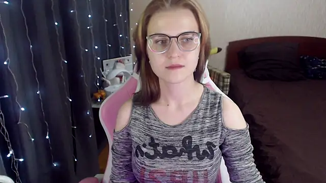 MissBrightShine online show from 01-11-25, 04:03