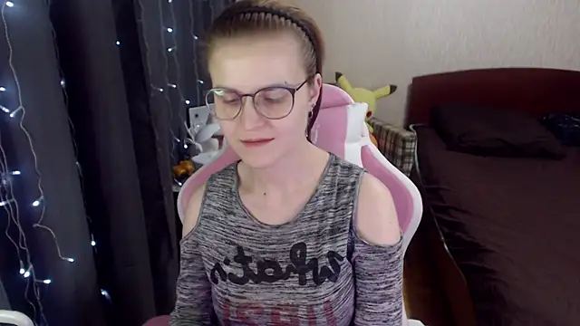 MissBrightShine online show from 01-14-25, 04:18