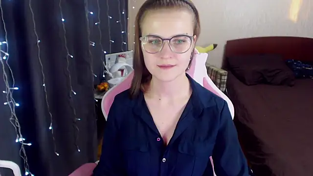MissBrightShine online show from 01-18-25, 01:08