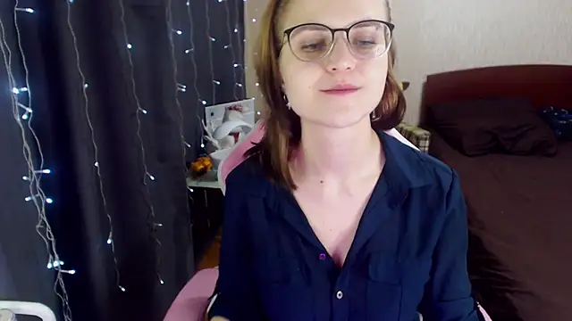MissBrightShine online show from 01-18-25, 04:10