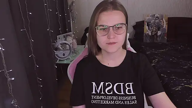 MissBrightShine online show from 10-17-25, 10:07