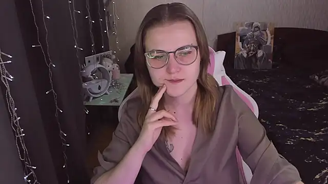 MissBrightShine online show from 10-21-25, 10:49