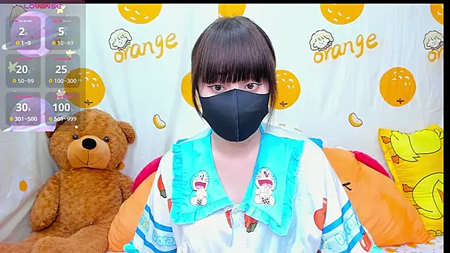 alonelove   online show from 10-18-25, 02:25