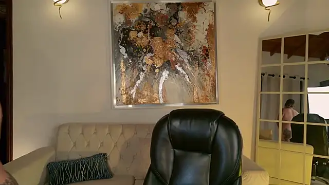 Snapshot of LisaMonroe_ chatting on 03-08-26, 02:04 LisaMonroe online show from 03-08-26, 02:04