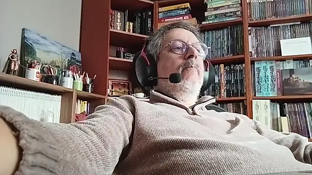 Mandra is a whore online show from 10-27-25, 09:35