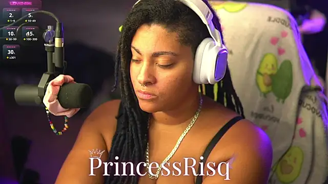 Snapshot of PrincessRisq chatting on 10-18-25, 01:30 PrincessRisq online show from 10-18-25, 01:30