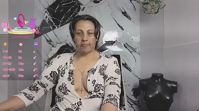 Snapshot of merlyna_goldens chatting on 09-24-25, 11:08 merlyna goldens online show from 09-24-25, 11:08