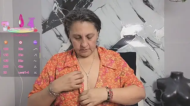 Snapshot of merlyna_goldens chatting on 10-02-25, 11:23 merlyna goldens online show from 10-02-25, 11:23