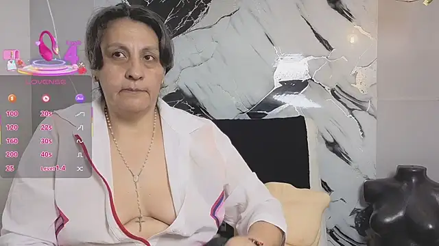 Snapshot of merlyna_goldens chatting on 10-07-25, 11:13 merlyna goldens online show from 10-07-25, 11:13