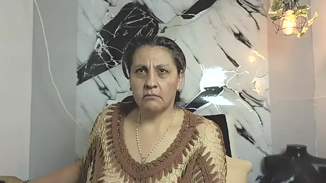 Snapshot of merlyna_goldens chatting on 10-11-25, 11:58 merlyna goldens online show from 10-11-25, 11:58