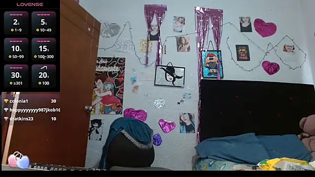 Snapshot of Saray_extrovert_ chatting on 02-28-25, 03:04 Saray extrovert online show from 02-28-25, 03:04