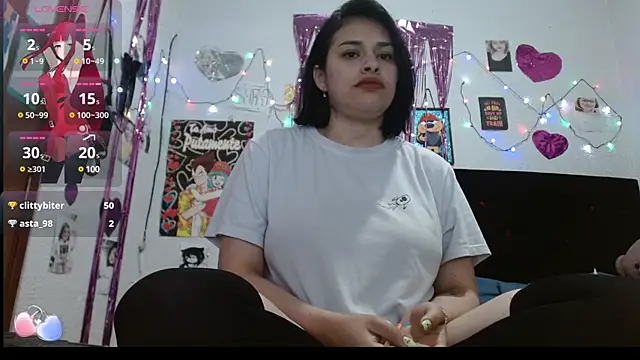 Snapshot of Saray_extrovert_ chatting on 03-15-25, 07:31 Saray extrovert online show from 03-15-25, 07:31